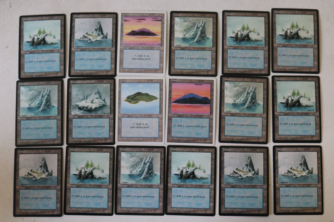 Lot of Magic The Gathering Cards: approx. 150 plus cards