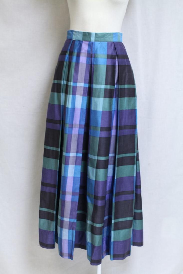 Vintage 1970s Bill Atkinson Plaid Skirt: polished cotton fabric, good condition with a few small/light spots, see photos. 24 waist/40 length