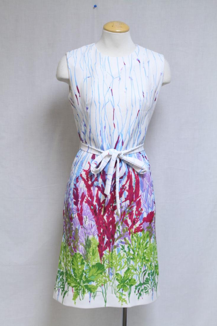 Vintage 1960s Floral Print Shift Dress: polyester fabric, great condition - 38 bust/37 length