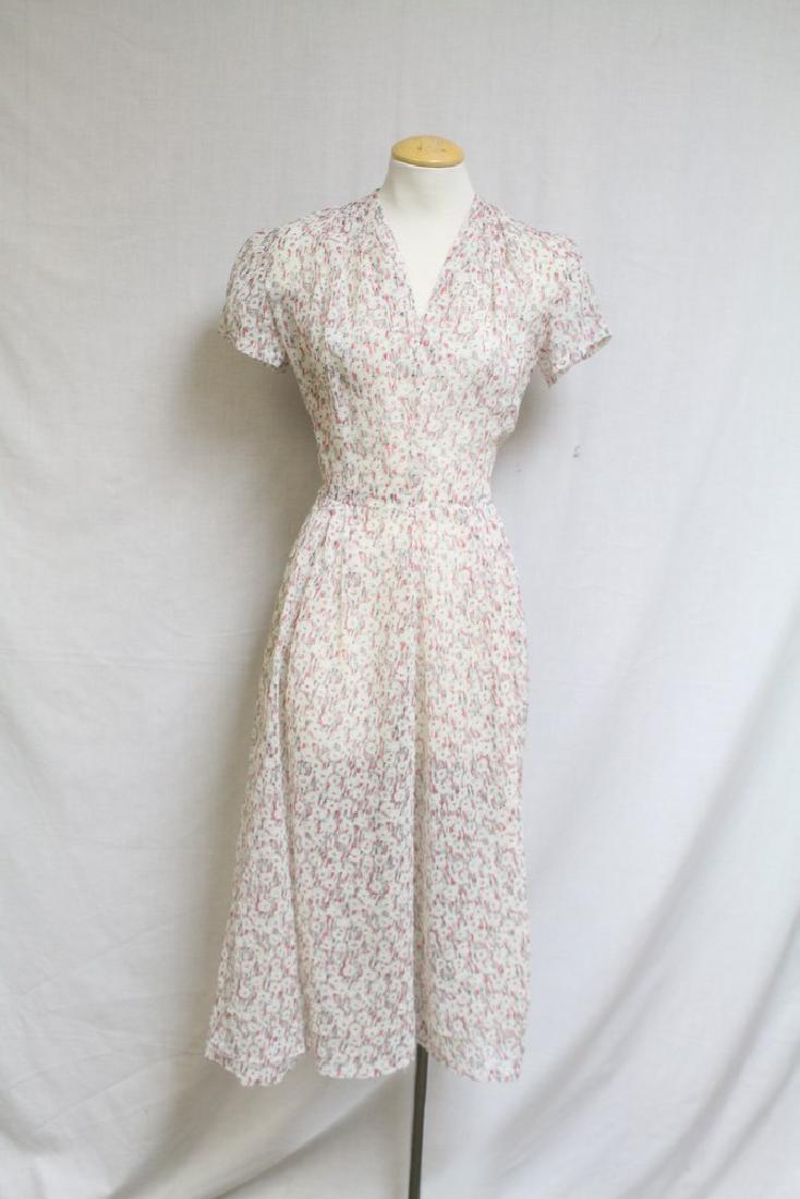 Vintage 1940's Printed Seersucker Dress (1 of 4)