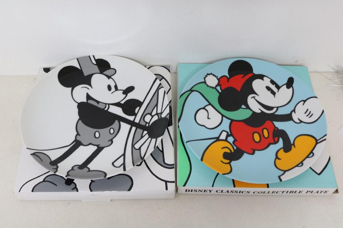 2 Disney Classics Collector Plates (1 of 5)