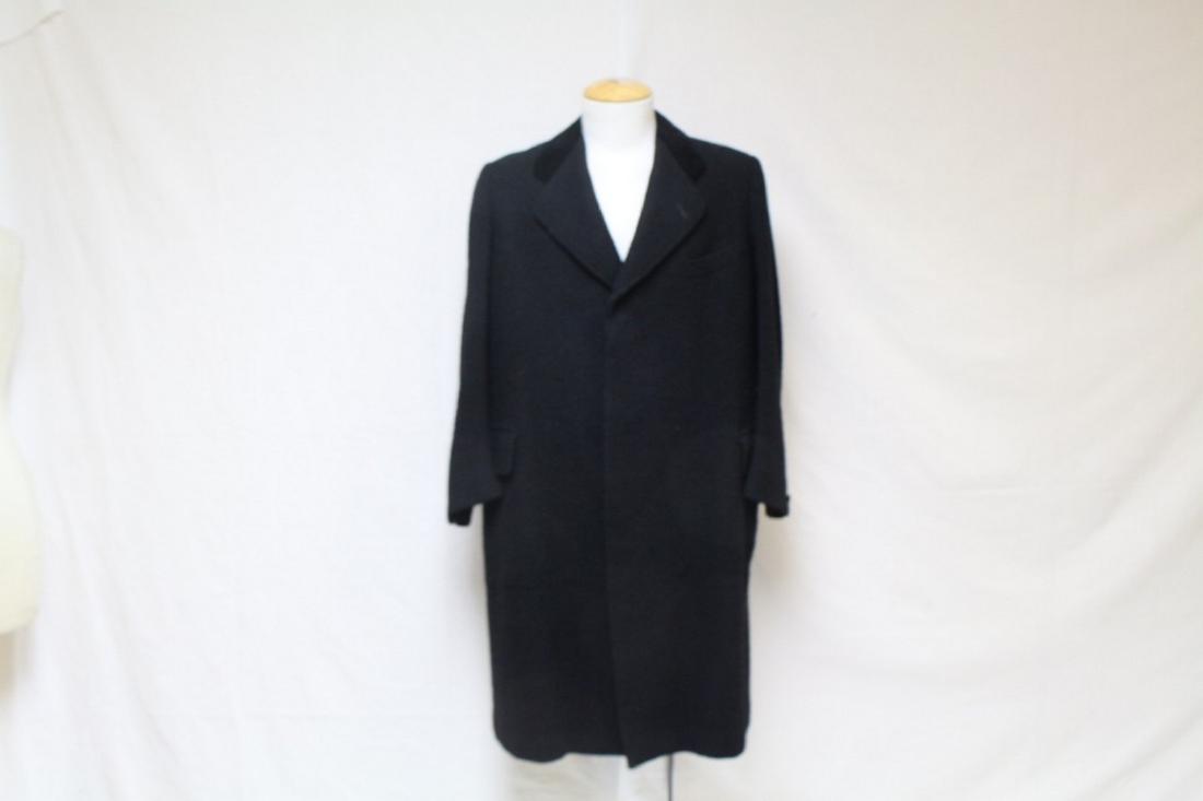 Vintage 1940s Men's Black Boucle Wool Coat (1 of 5)