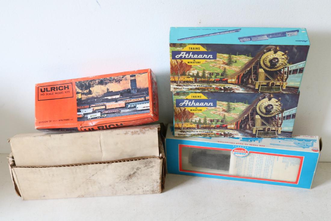 Mixed Lot of 5 H O Trains: Ulrich B & O, H O Diesel Body from Athearn and others