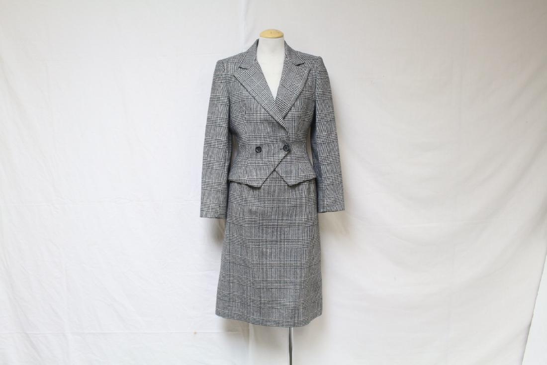 Vintage 1980s Wool Houndstooth Suit (1 of 4)