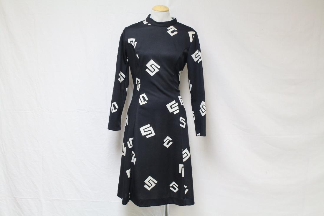 Vintage 1970s Debbie Brooks Geometric Print Dress: polyester knit fabric, great condition - minor wear. 38 bust/40 length