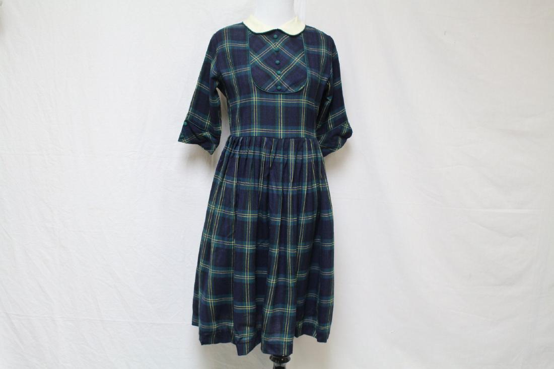 Vintage 1950s Teen Girls Green Plaid Wool Dress: wool fabric, good condition - cotton collar is slightly yellow. See photos. 34 bust/24-28 waist/38 length