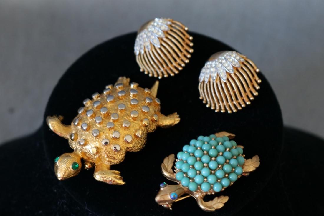 Vintage Hattie Carnegie & Trafari Jewelry Lot (1 of 7)