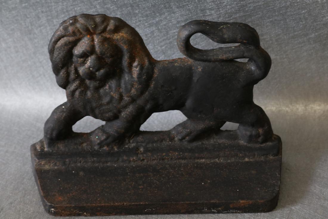 Antique Cast Iron Lion Doorstop: some rust, see photo's, approx. 5 1/4 tall, 8 inches wide