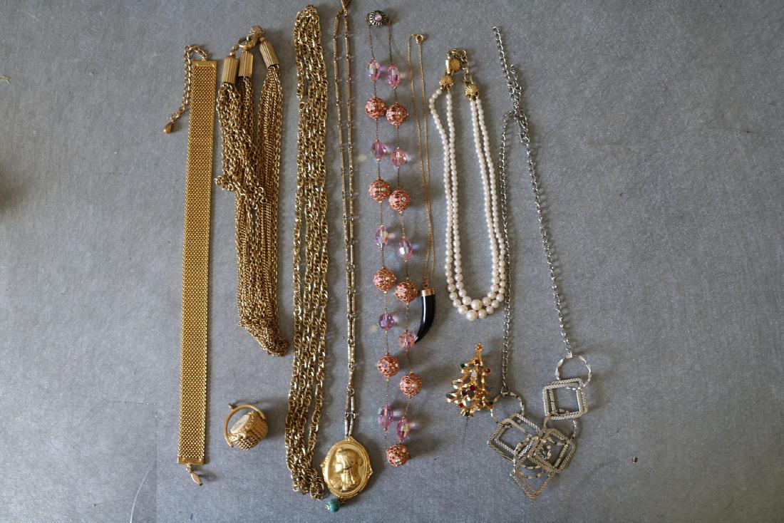 Vintage Lot of 10 Jewelry Pieces (1 of 11)