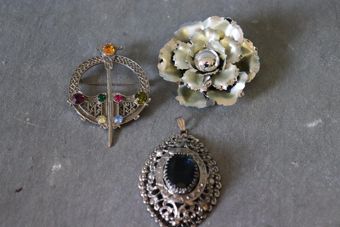 Vintage Silvertone Lot of 3 Brooches (1 of 5)