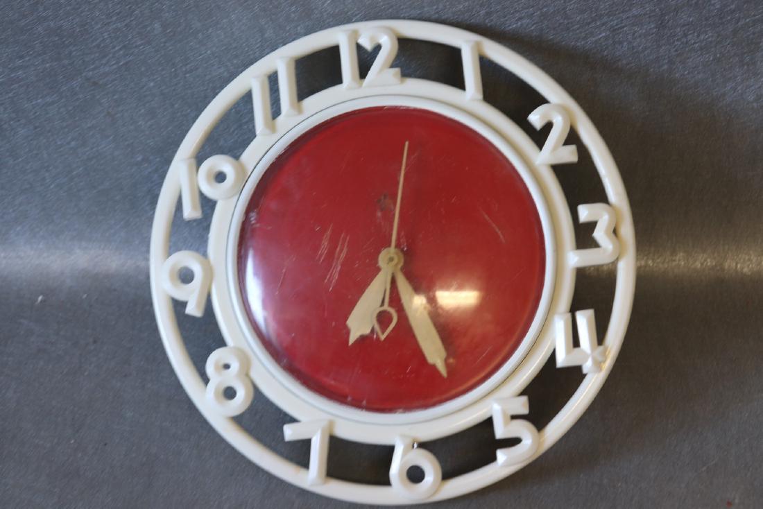 Vintage Telechron Electric Wall Clock (1 of 4)