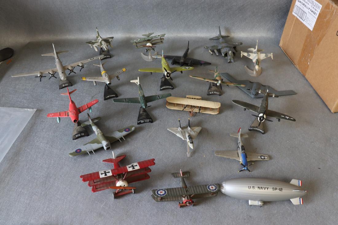 Vintage Lot of 20 Metal Toy Aircraft (1 of 5)