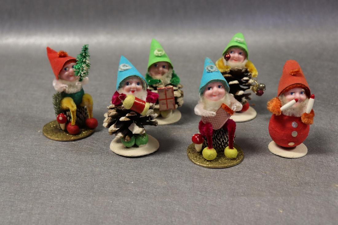 Lot of 6 Vintage Christmas Pine Cone Elves, Japan (1 of 5)