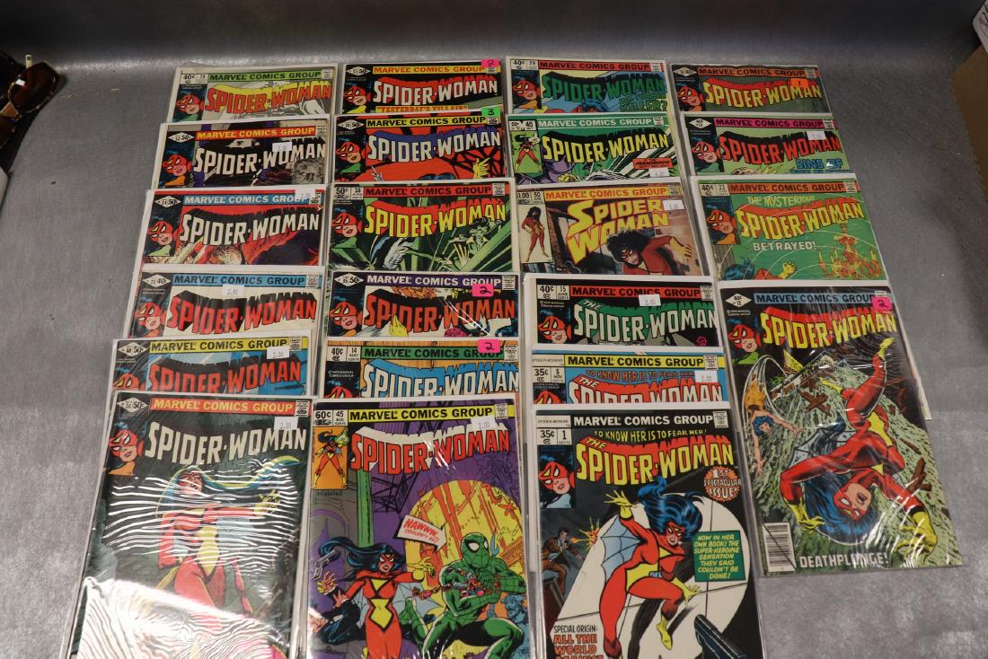 Lot of 22 Marvel The Spider-Woman Comics (1 of 9)
