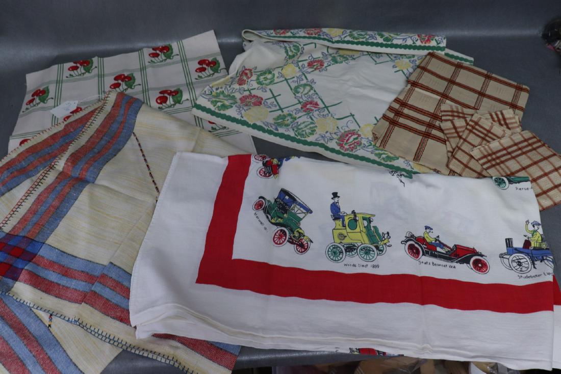Lot Of Printed Linen Tablecloths, Towels (1 of 10)