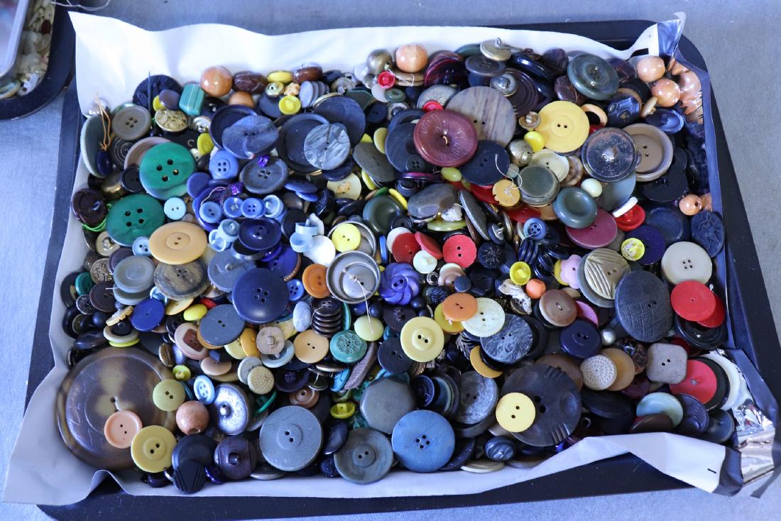 Large Lot Vintage Buttons, Many Large Size, Some (1 of 6)
