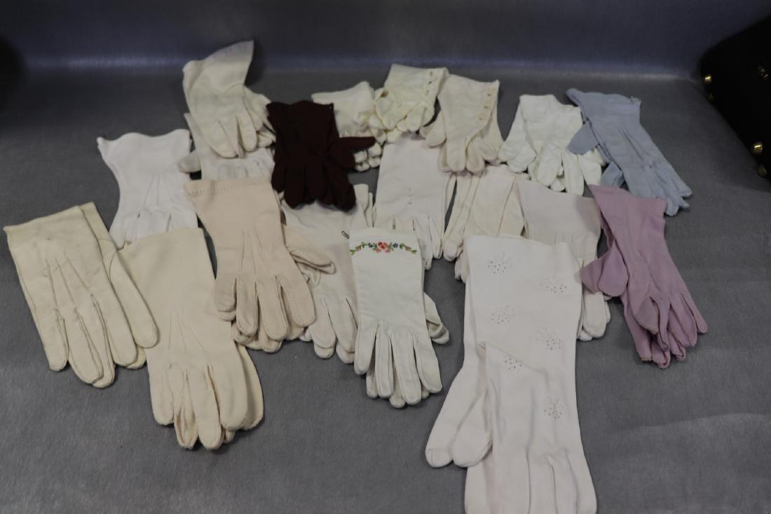 Large Lot 1950's Vintage Ladies Nylon Gloves: Embroidered, lace appliques, mostly white, wrist length. In very good condition.