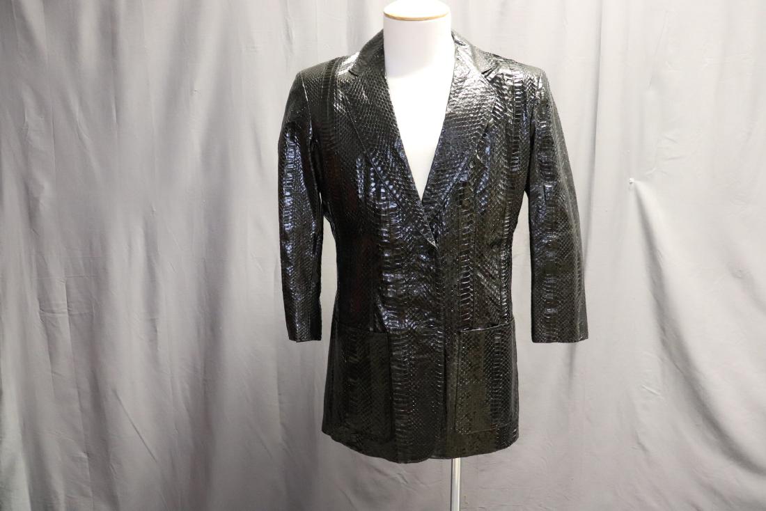 Men's Vintage Black Snack Skin Blazer: red satin lined, 2 large front pockets, good condition, approx. 40 chest, 36 shoulders, 29 1/2 length, 21 sleeve