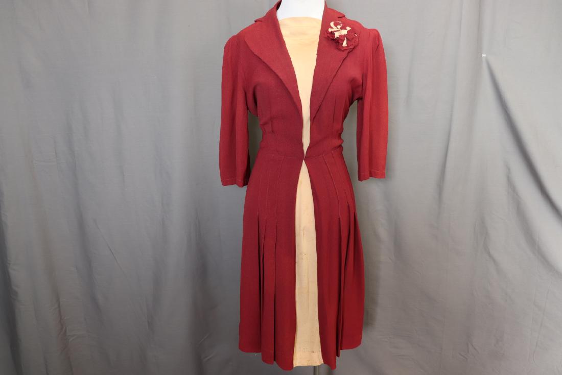 1940's Rayon/Crepe Working Girl Dress (1 of 13)
