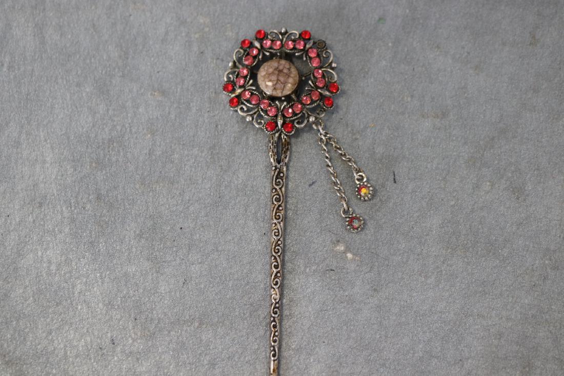 Vintage Silver Tone Asian Hair Pin, Red Stones: Red and pink stones, central pink round stone, with small dangle chain. Great condition.