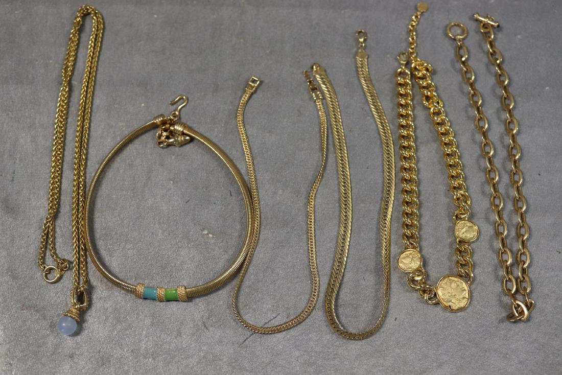 Vintage Lot of 6  Gold Tone Necklaces (1 of 11)