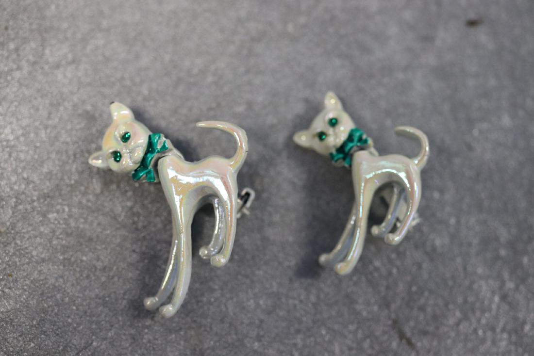 Lot of 2 Matching Enameled Cats Pins: Both have green stones for eyes, pivoting heads. Great condition.