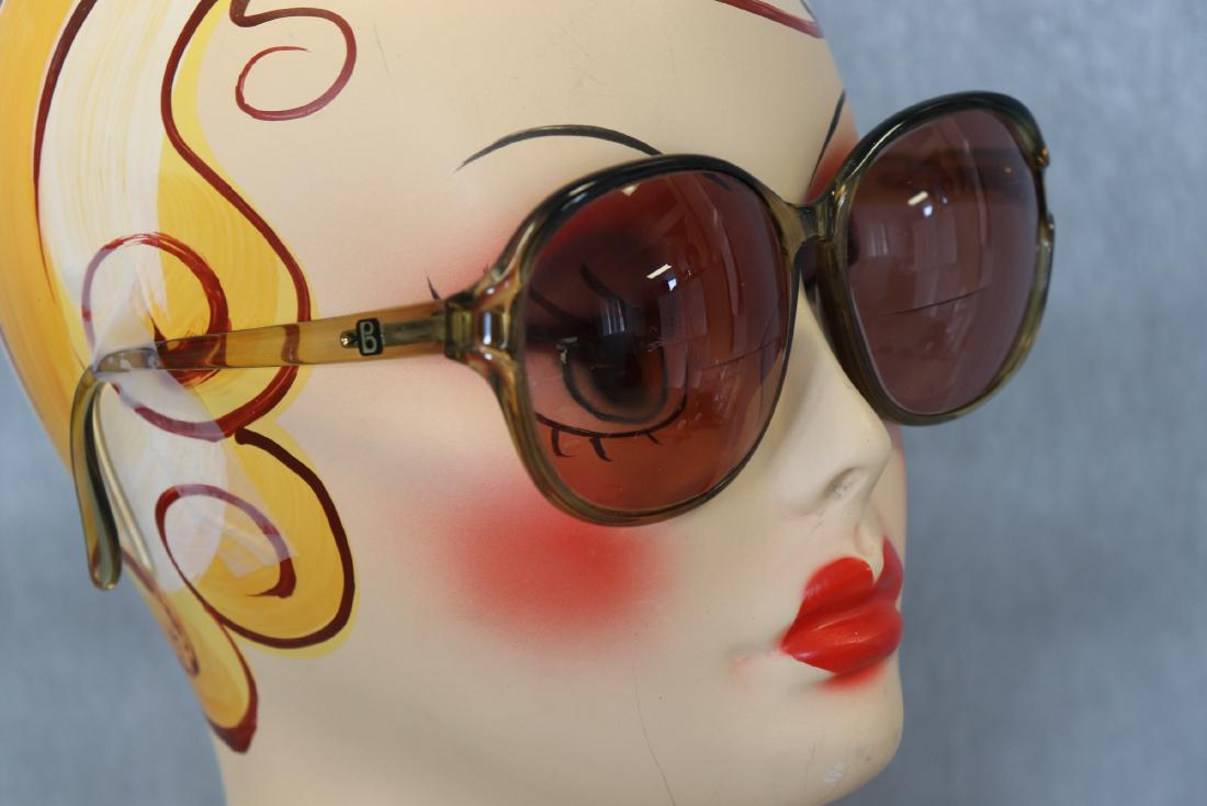 Vintage Terri Brogan Sunglasses: Extra large frames, made in Canada, prescription glasses with bifocals. A few very light scratches.
