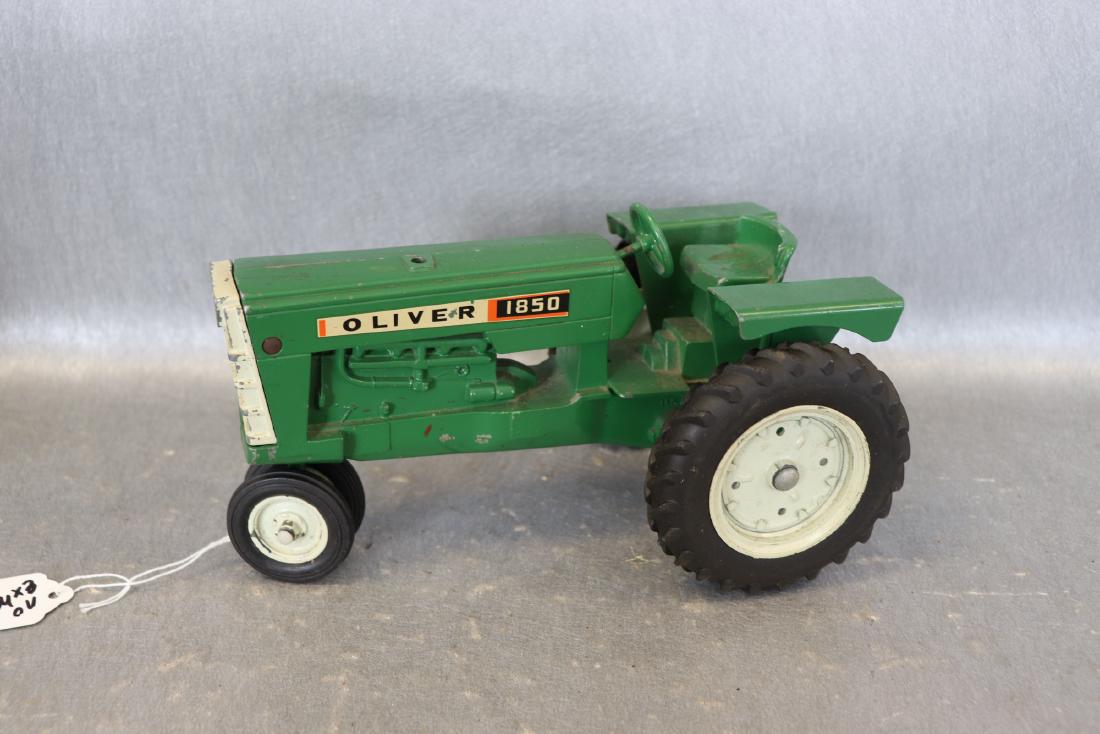 Oliver 1850 Tractor (1 of 4)