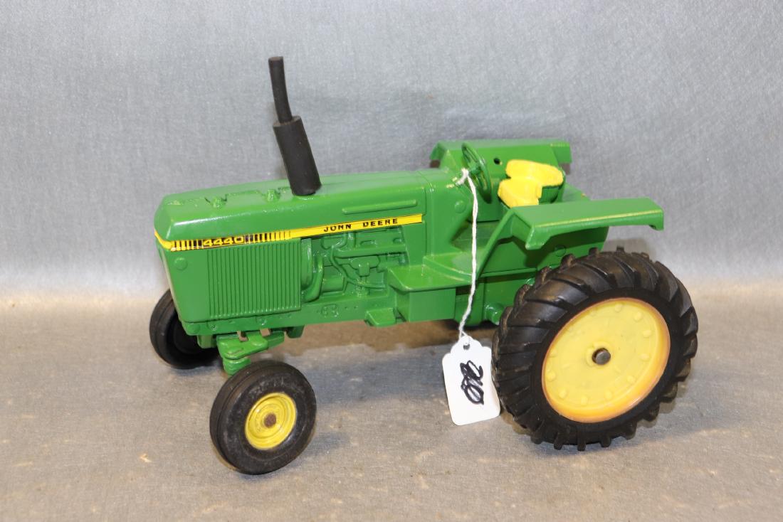 ERTL John Deere 4440 Tractor (1 of 5)