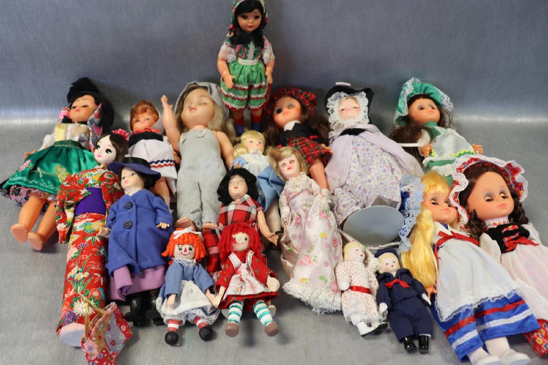 Large Lot Assorted Dolls (1 of 7)