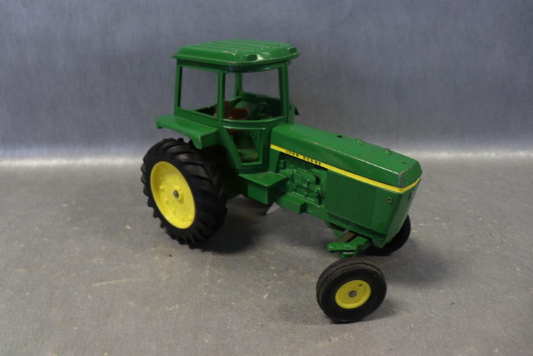 John Deere Tractor: Condition as shown in photos.