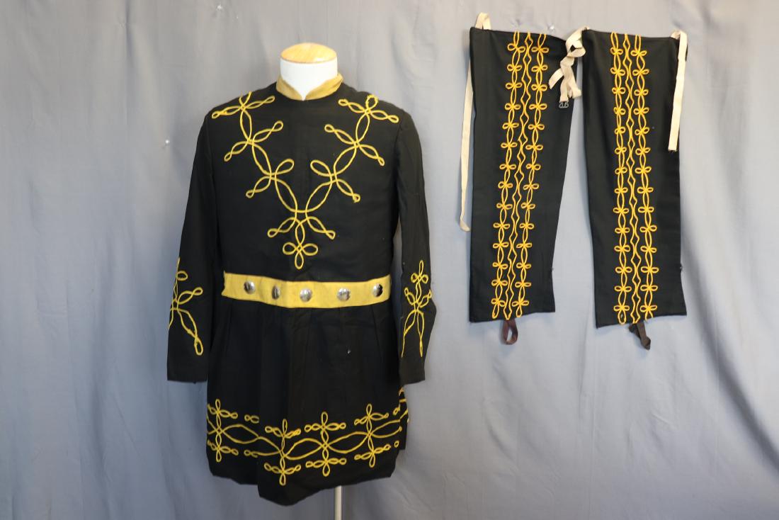 Vintage Odd Fellows Masonic Jacket & Gaiters (1 of 7)