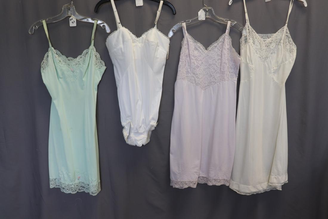 Lot of 4 Vintage Ladies Full Slips with Lace (1 of 18)