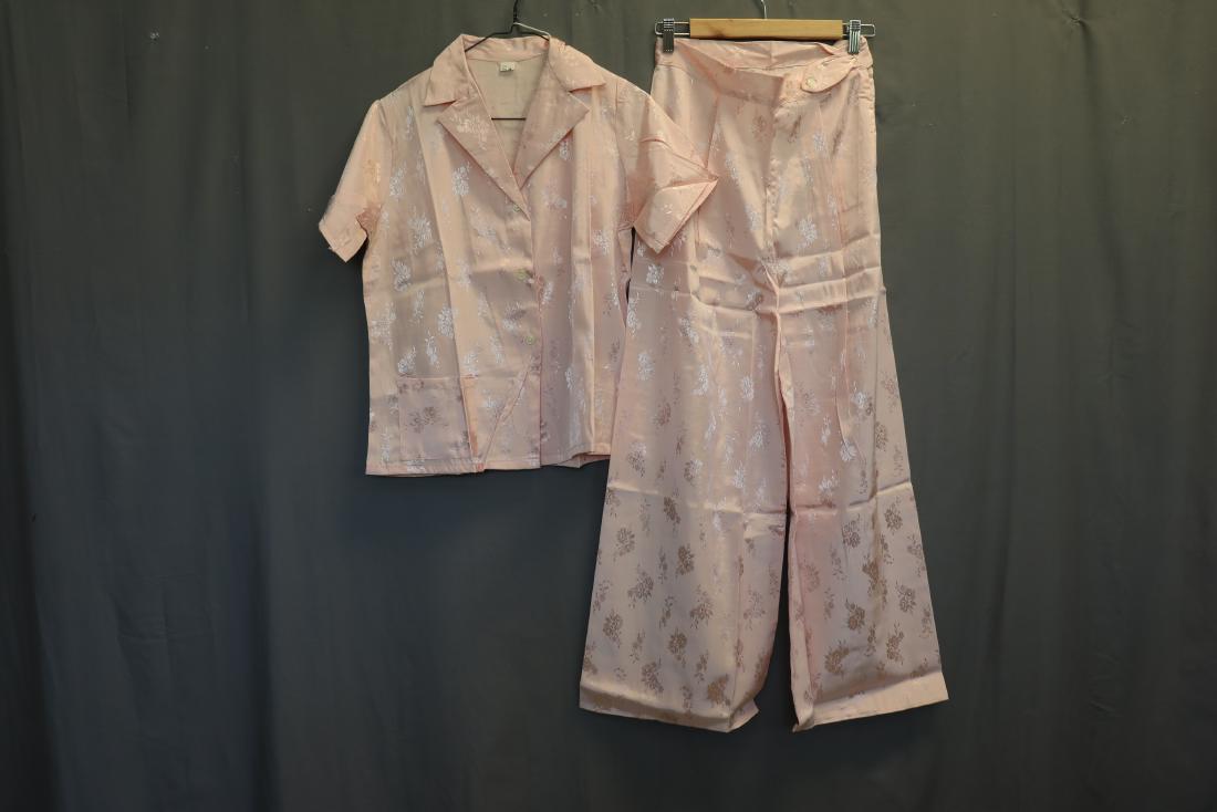 1950's Old Store Stock Ladies Pink Floral Pajama Set (1 of 5)