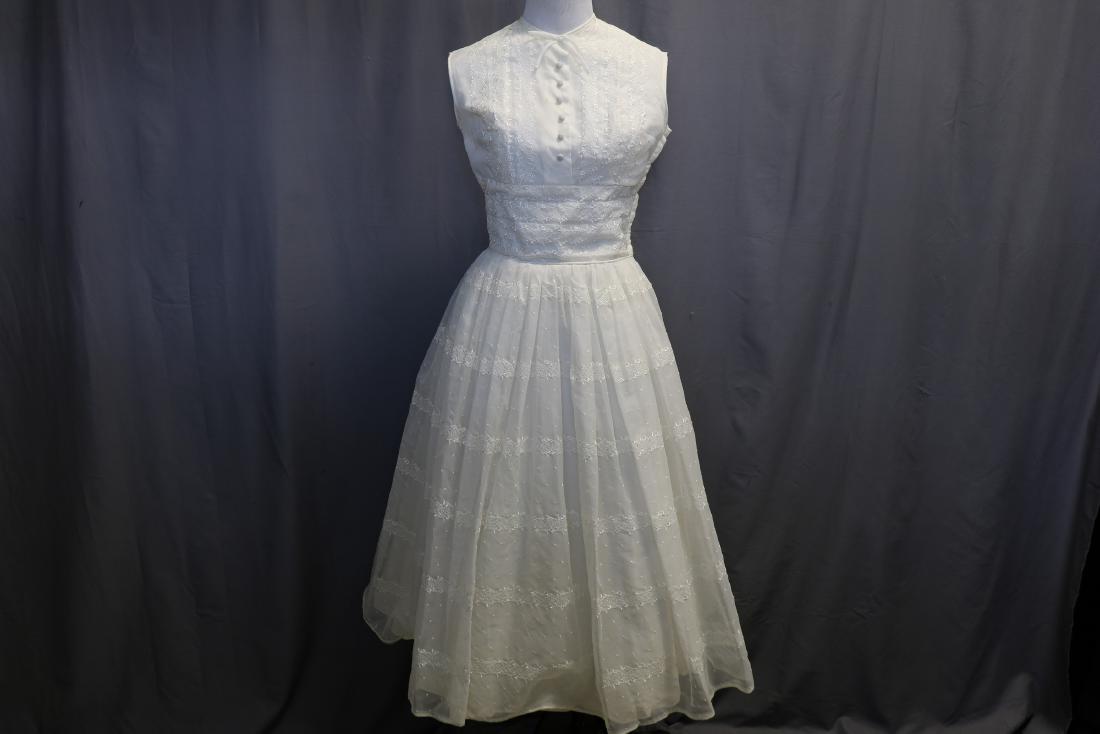1950's Embroidered, Sleeveless Summer Party Dress (1 of 4)