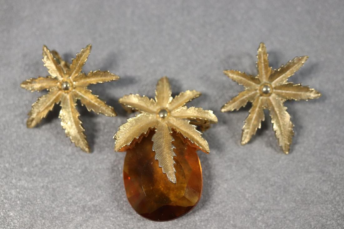 Vintage Sarah Coventry Autumn Haze Pineapple Brooch & (1 of 9)