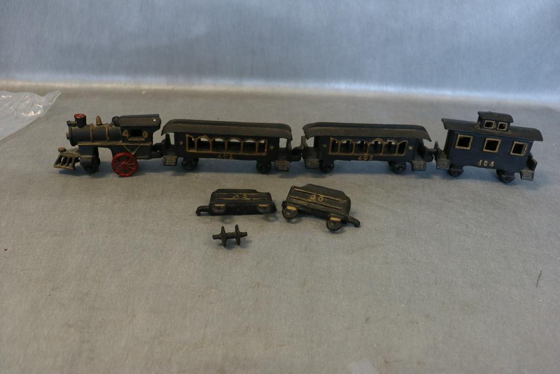 Vintage Cast Iron Toy Train (1 of 5)