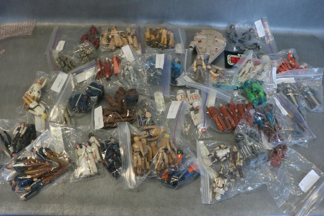 Lot Of 106 Vintage Star Wars Action Figures (1 of 12)
