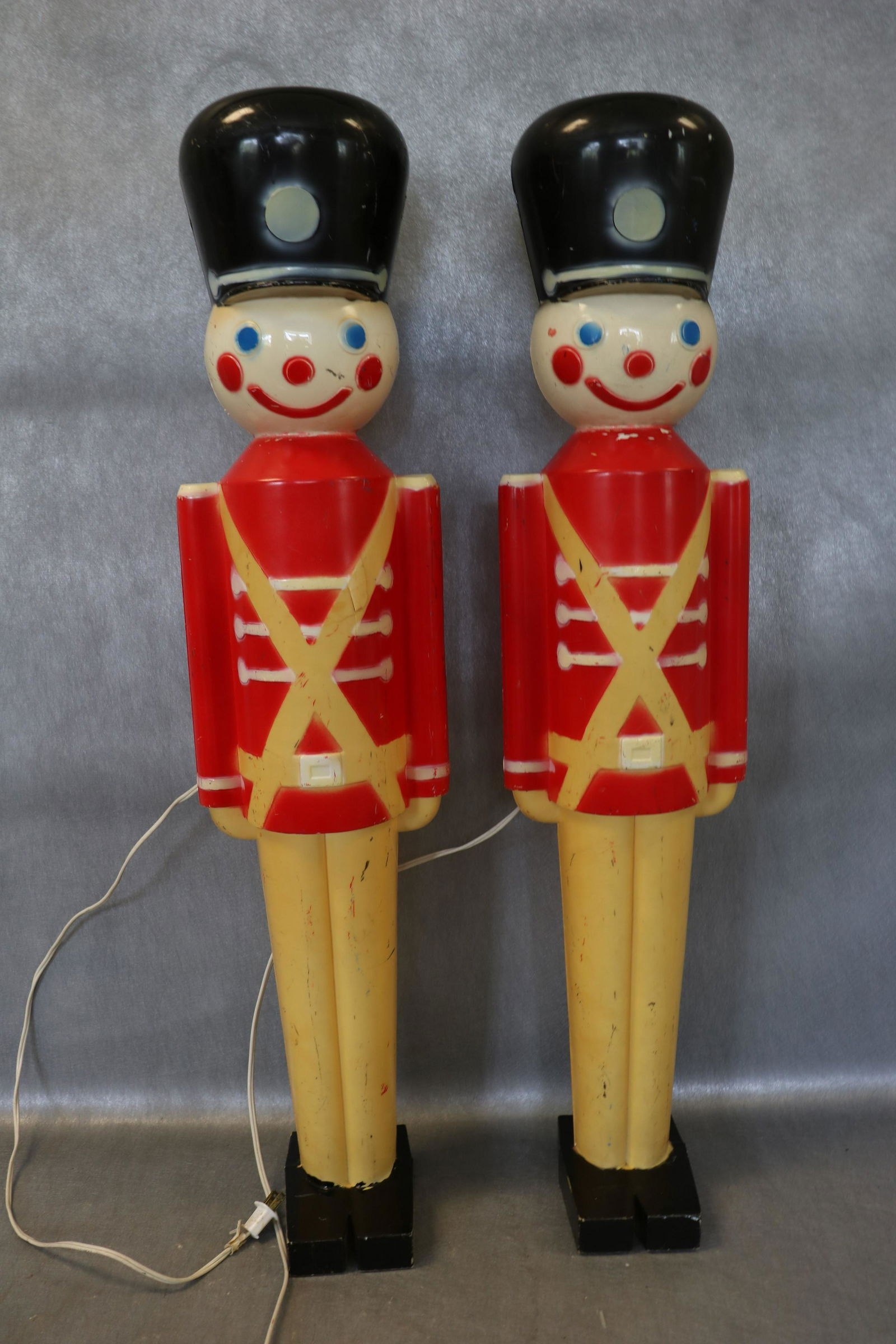 Pair Vintage 1950's Toy Soldier Christmas Lawn (1 of 4)