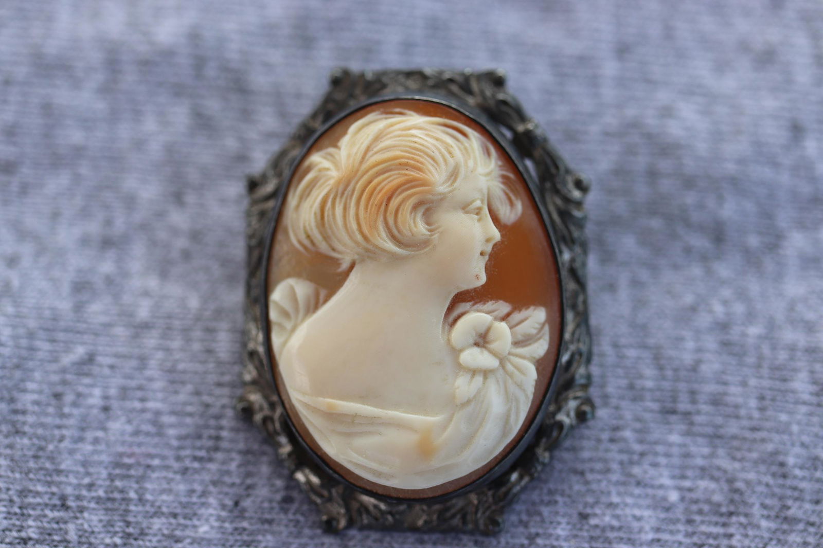 Antique Carved Shell Cameo Brooch (1 of 6)