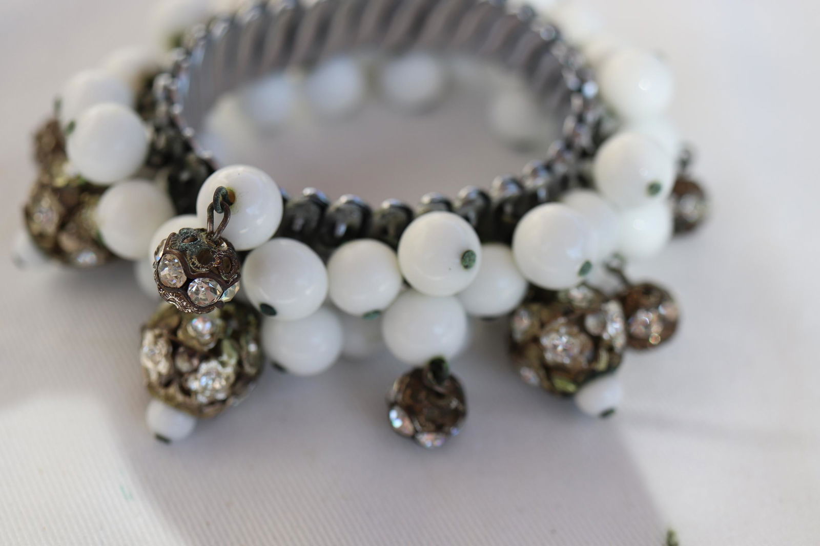Vintage Bracelet w White Beads, Rhinestones (1 of 3)