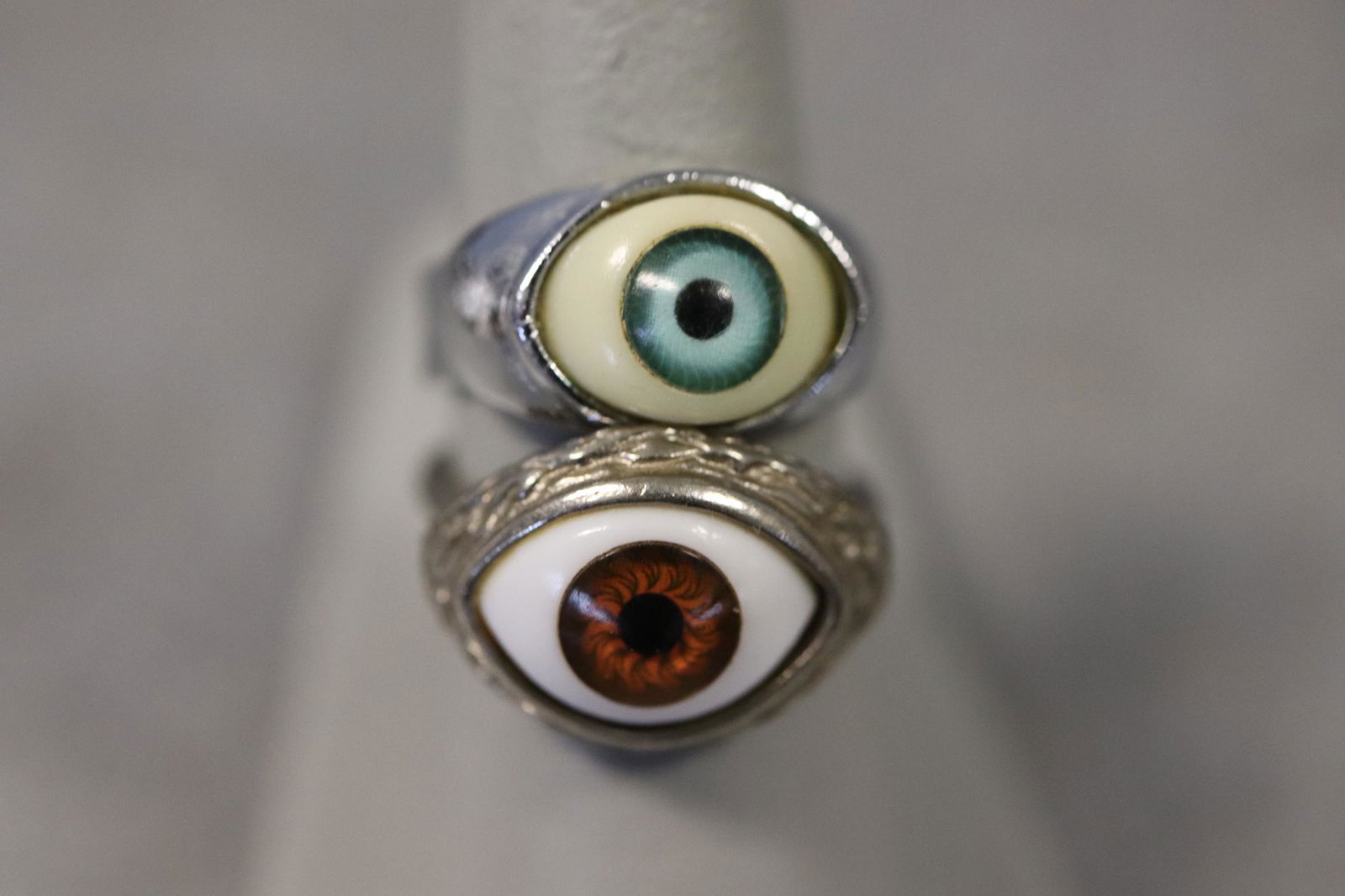2 Vintage Ceramic Eye Ball Rings (1 of 3)