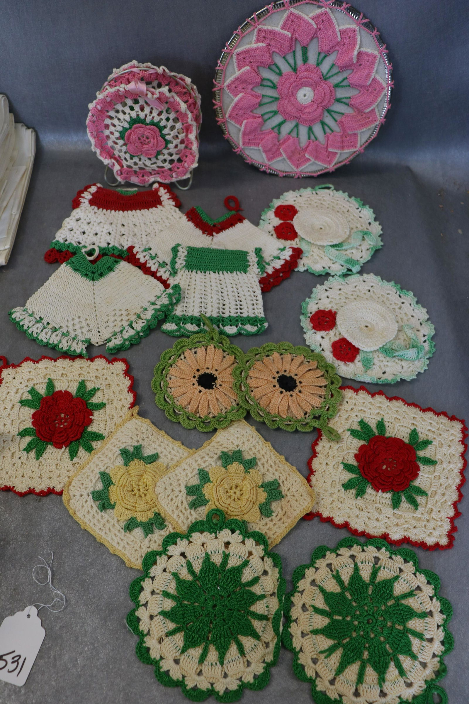 Lot of 14 Vintage Crochet Pot Holders, Trivet, Napkin: All hand made, some of the pot holders have light soil.