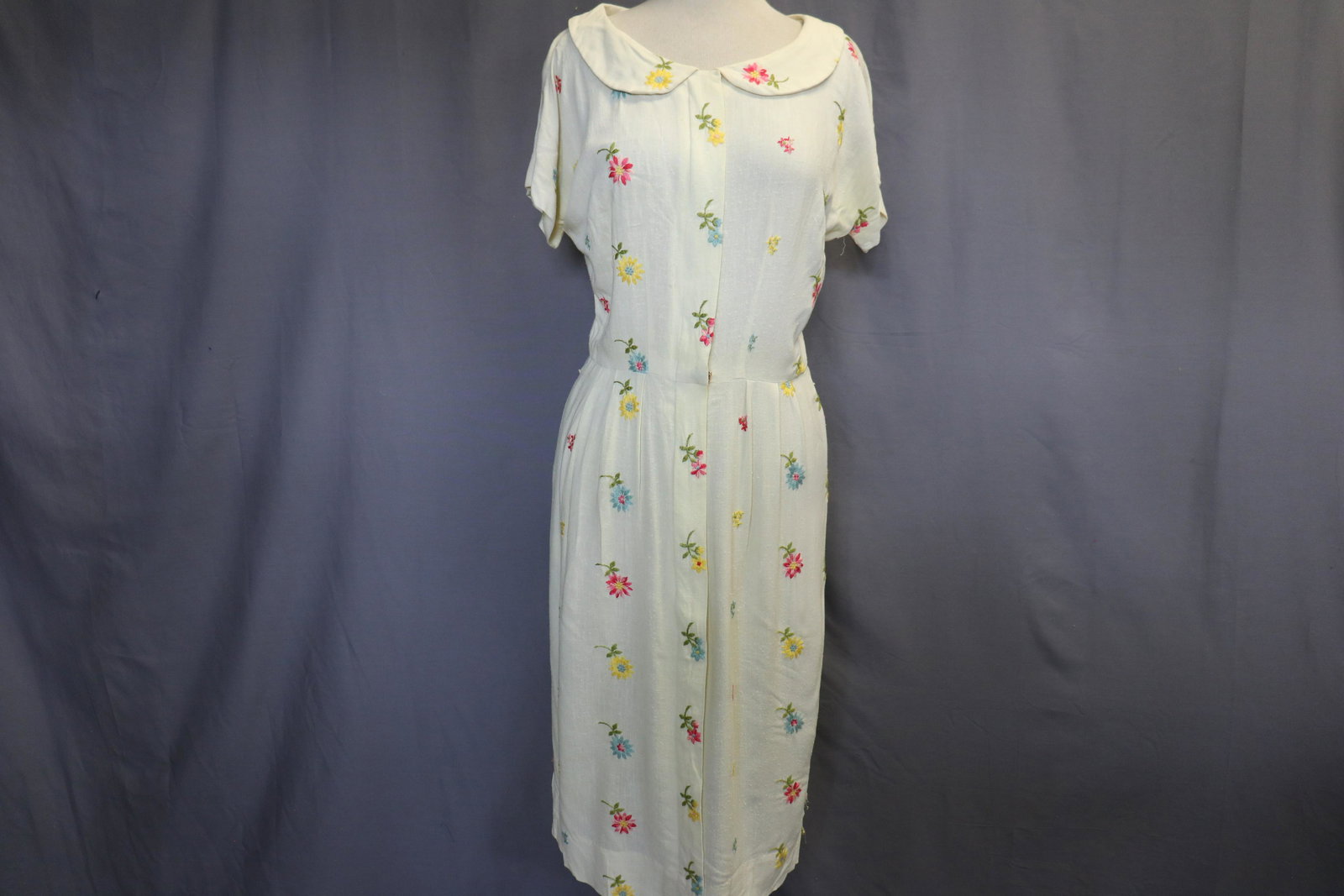 1950's Cotton Embroidered Dress (1 of 5)