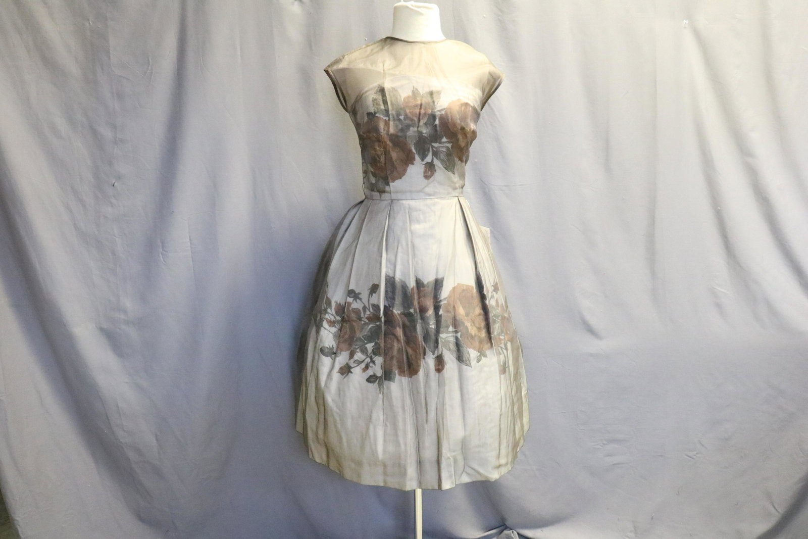 Vintage 1950's Elinor Gay Organza & Cotton Pouf dress (1 of 4)