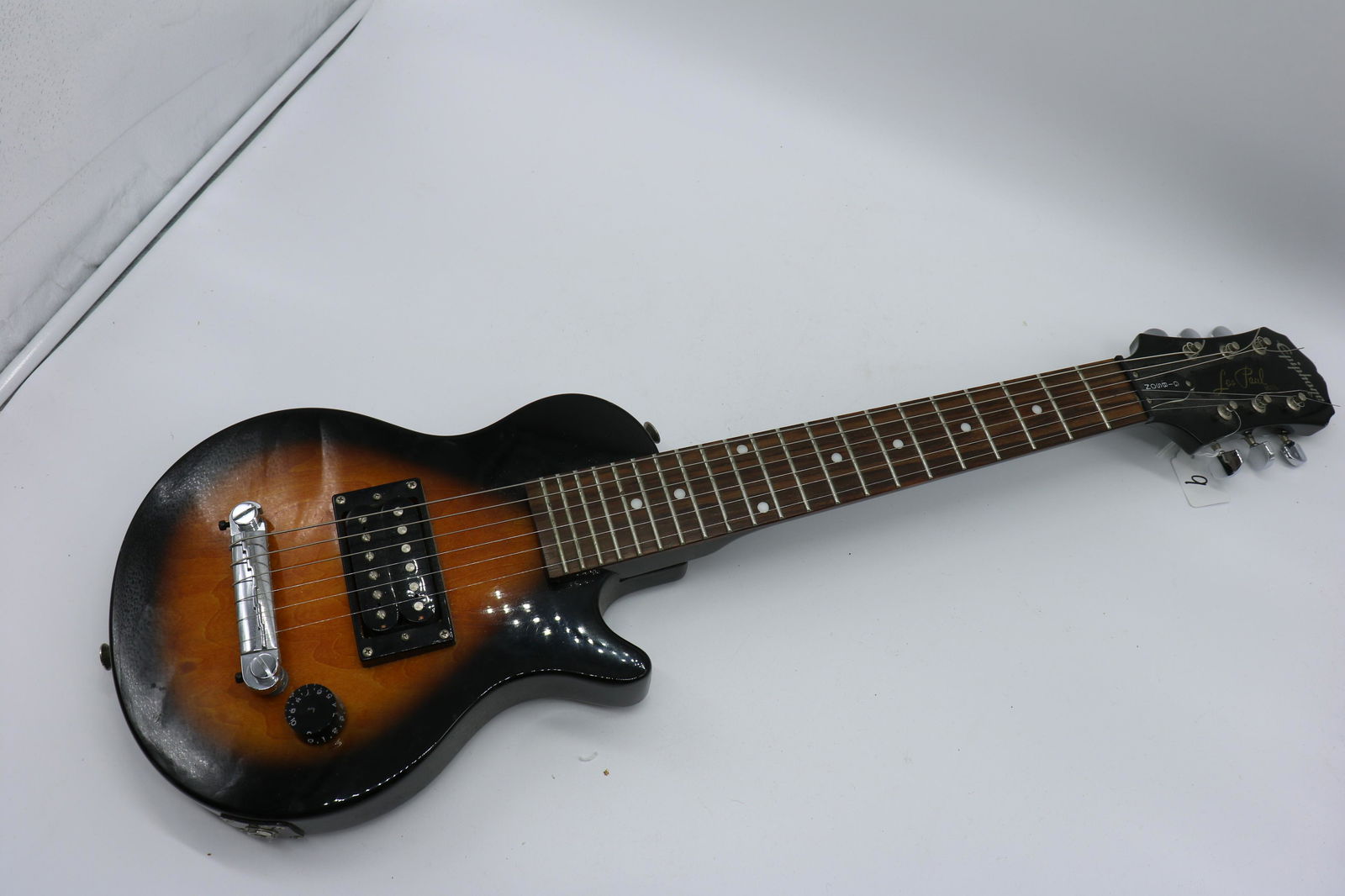 Epiphone Gibson Les Paul Guitar (1 of 6)