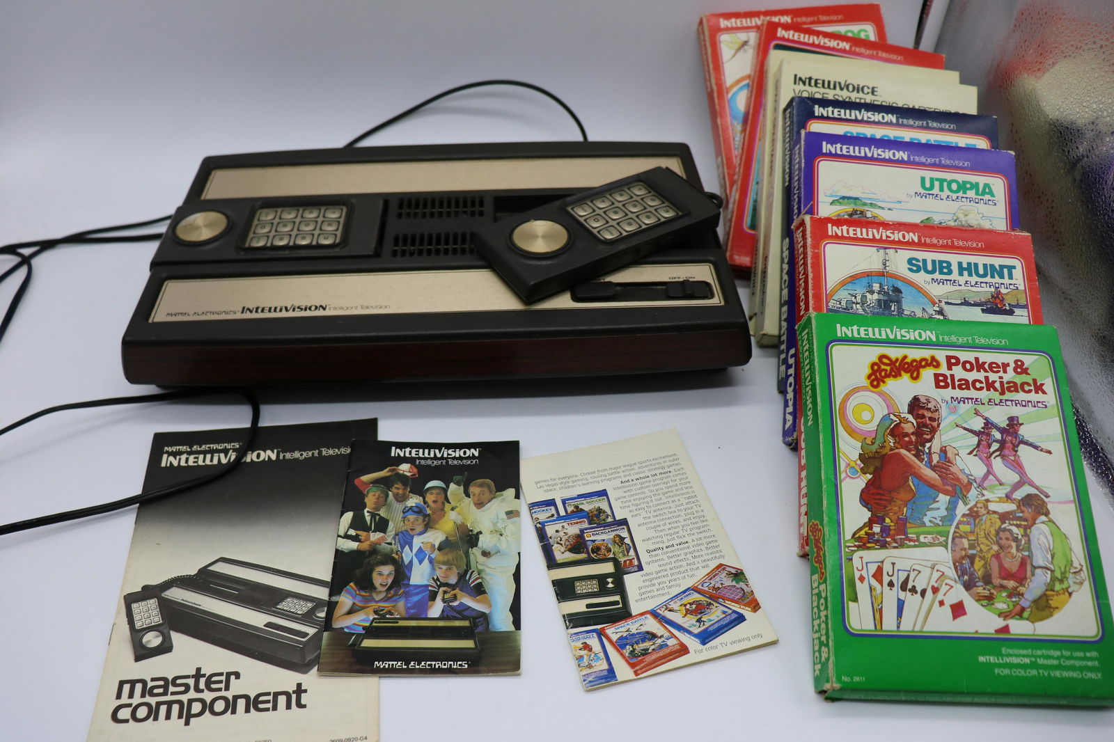 8 Mattel Intellivision Cartridges & Intellivision (1 of 6)