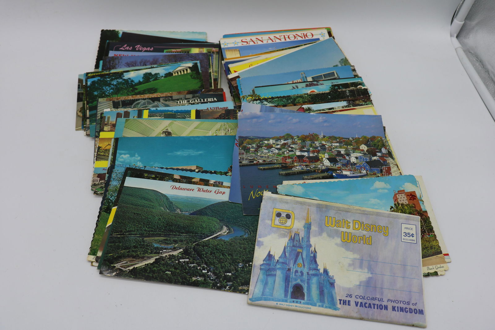 Lot Vintage Unused Post Cards (1 of 4)