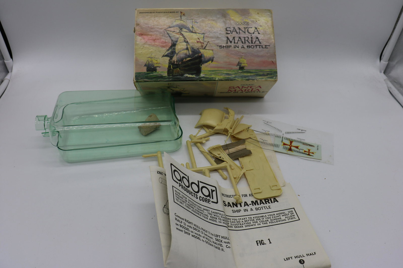 Vintage Santa Maria Ship in A Bottle Model Kit (1 of 2)