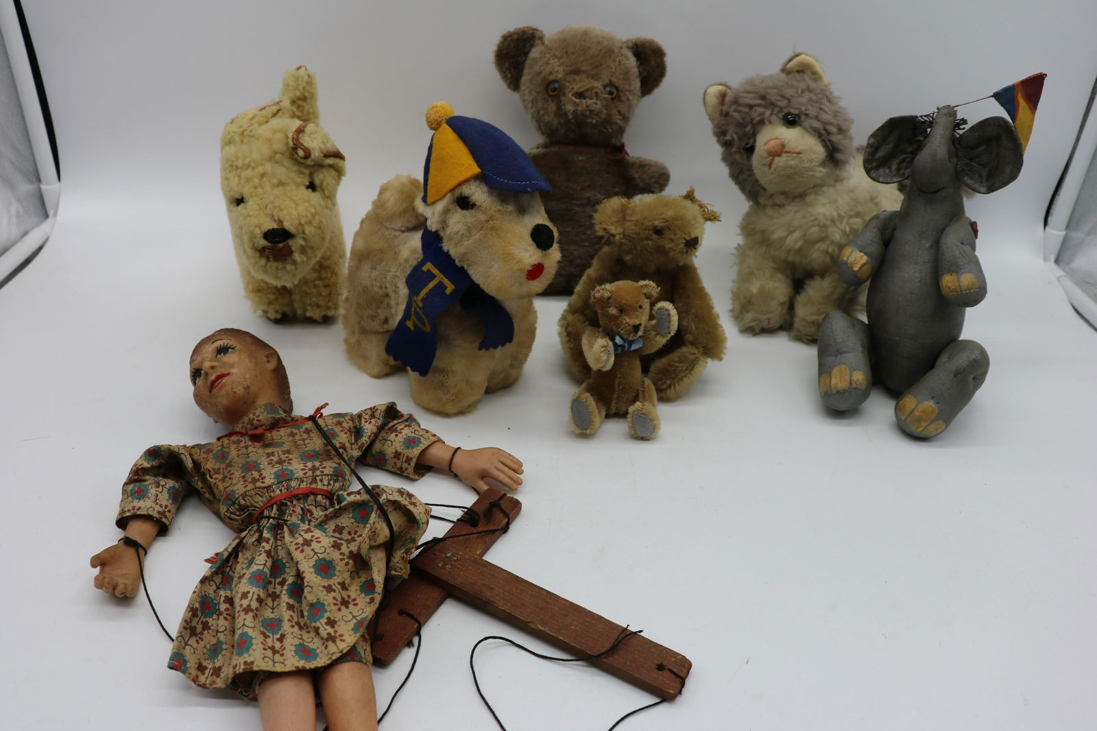 Lot of Vintage Stuffed Animals, Mo Hair & others (1 of 6)